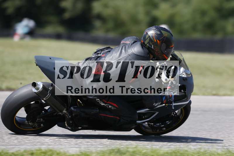 /44 09.08.2025 Plüss Moto Sport ADR/Freies Fahren/backside